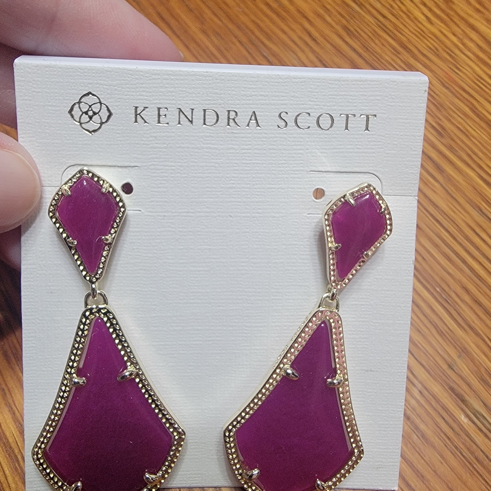Kendra Scott Fuchsia Geometric Earrings - Picture 2 of 2